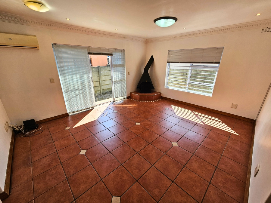 3 Bedroom Property for Sale in Sarepta Western Cape